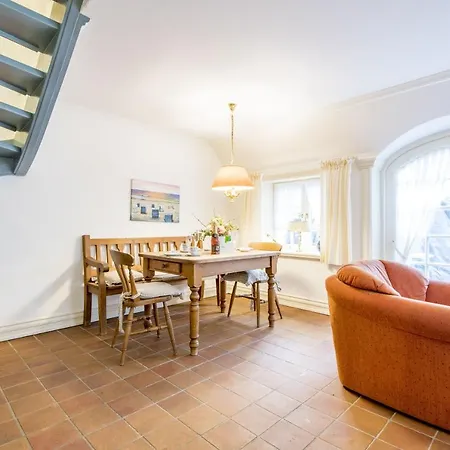 Casa de Férias Friesenhaus Kaeptn Hahn Hausteil 1 *